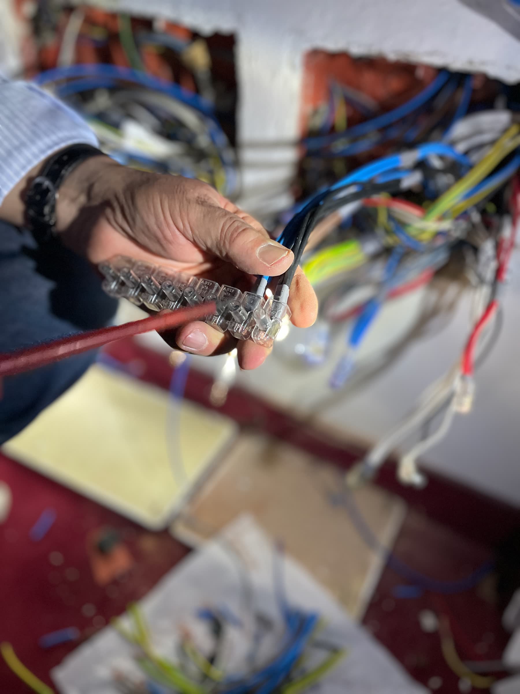 Cablaggio dell’installazione durante la posa